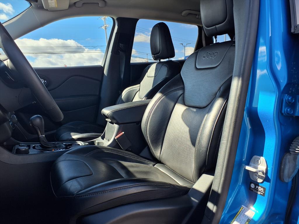 used 2023 Jeep Cherokee car, priced at $24,995