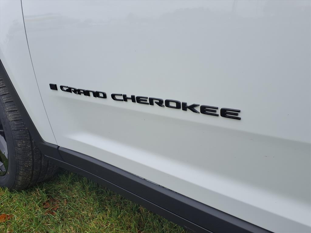 used 2023 Jeep Grand Cherokee L car, priced at $30,999