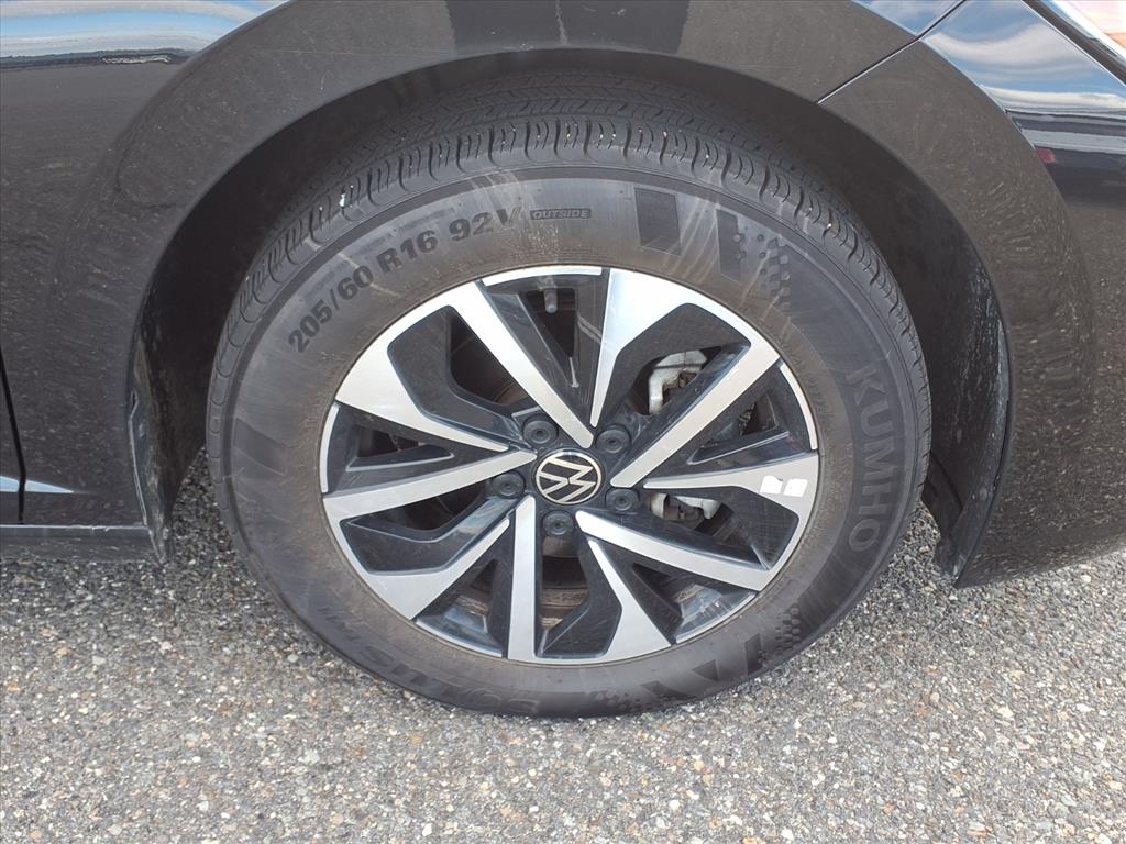 used 2024 Volkswagen Jetta car, priced at $19,999