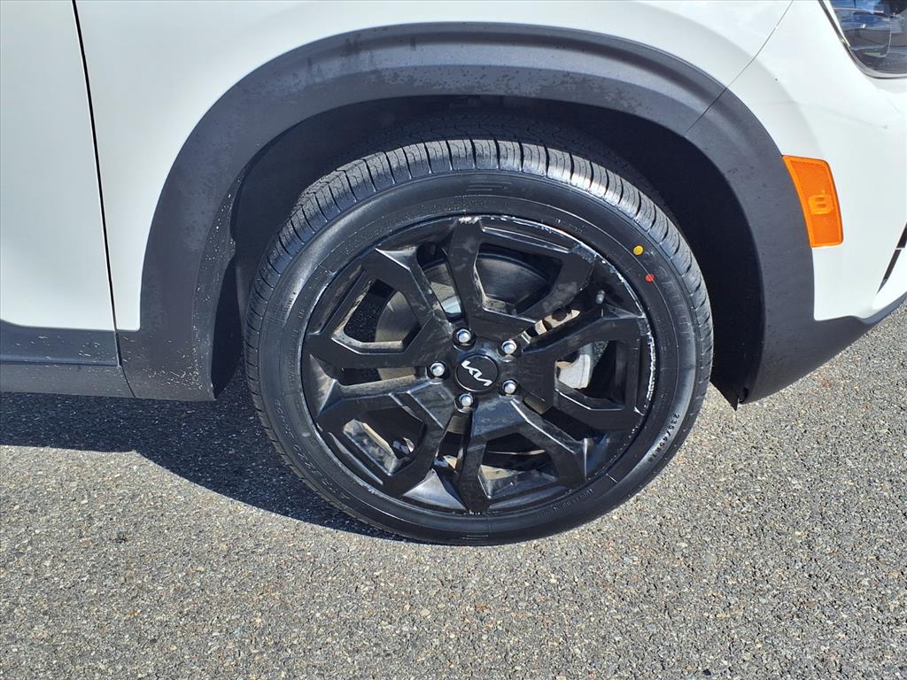 used 2024 Kia Seltos car, priced at $25,555