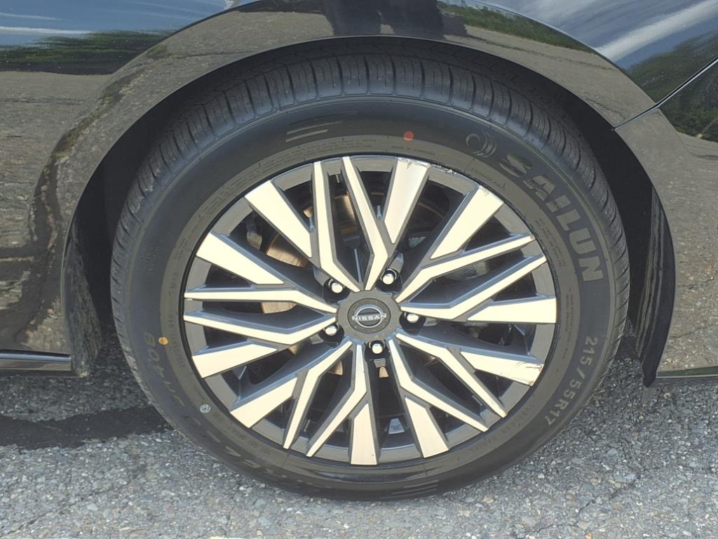 used 2023 Nissan Altima car, priced at $21,999