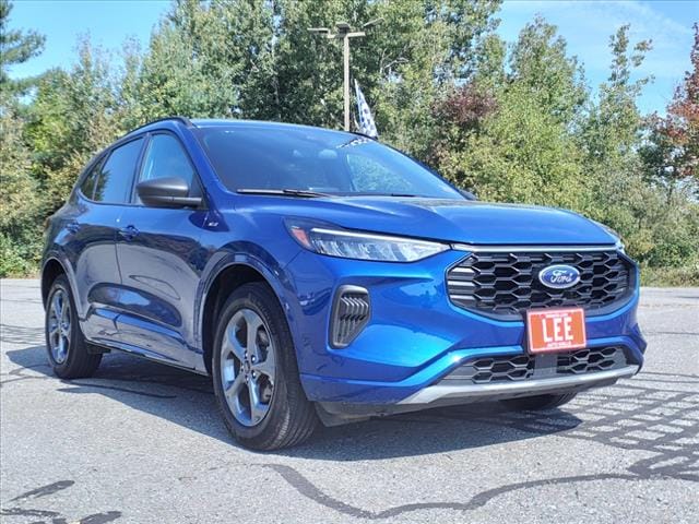 used 2023 Ford Escape car, priced at $25,999