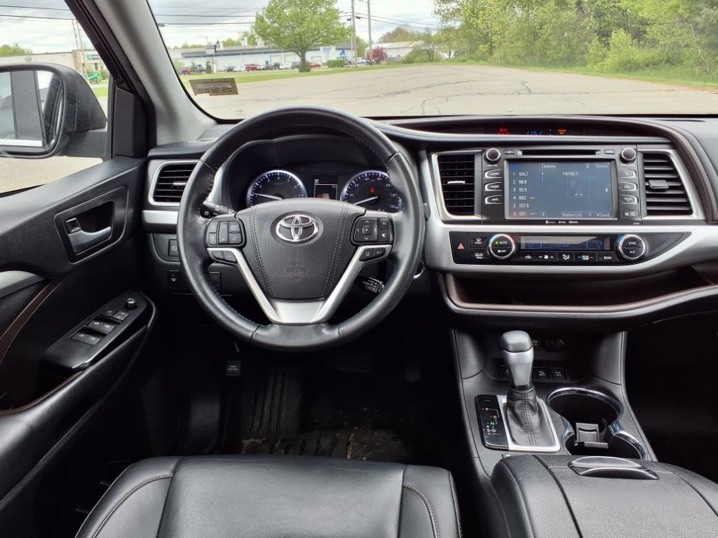 used 2019 Toyota Highlander car, priced at $27,777
