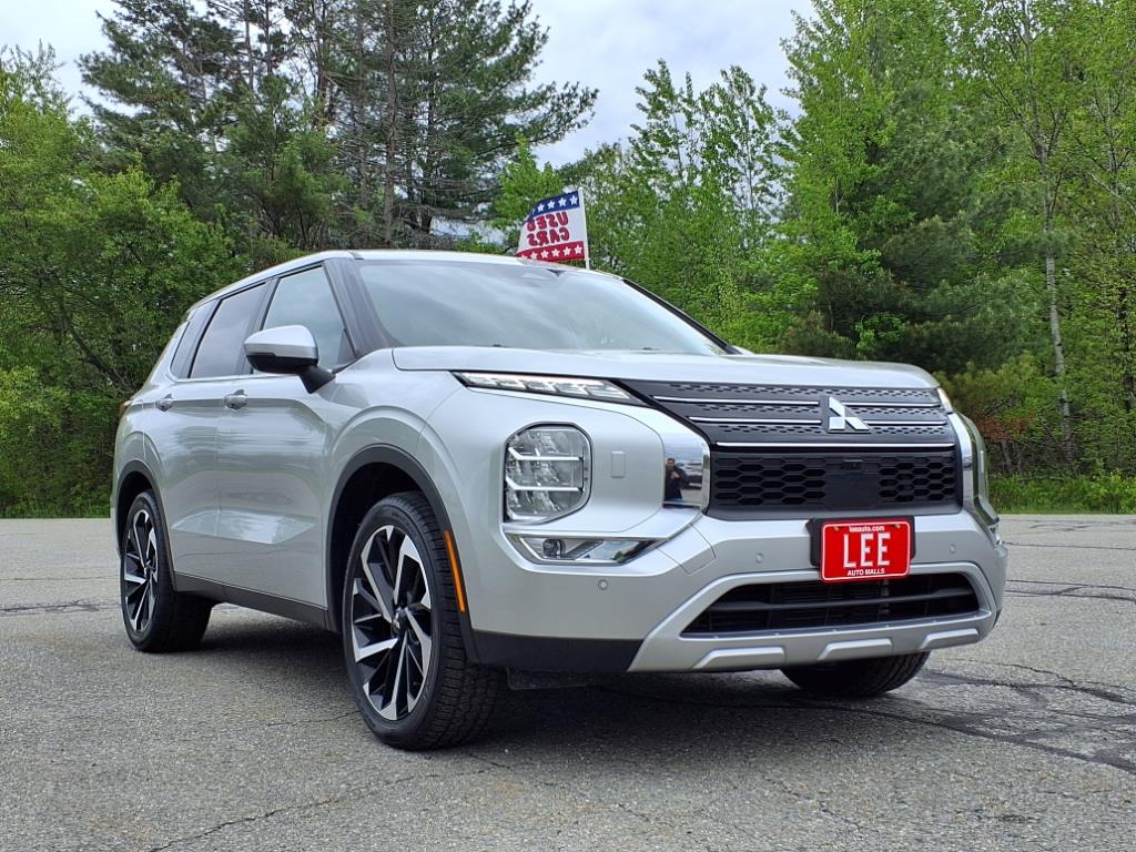 used 2024 Mitsubishi Outlander car, priced at $27,995