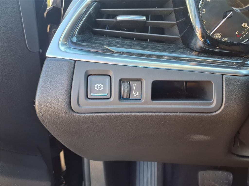 used 2023 Cadillac XT5 car, priced at $29,555