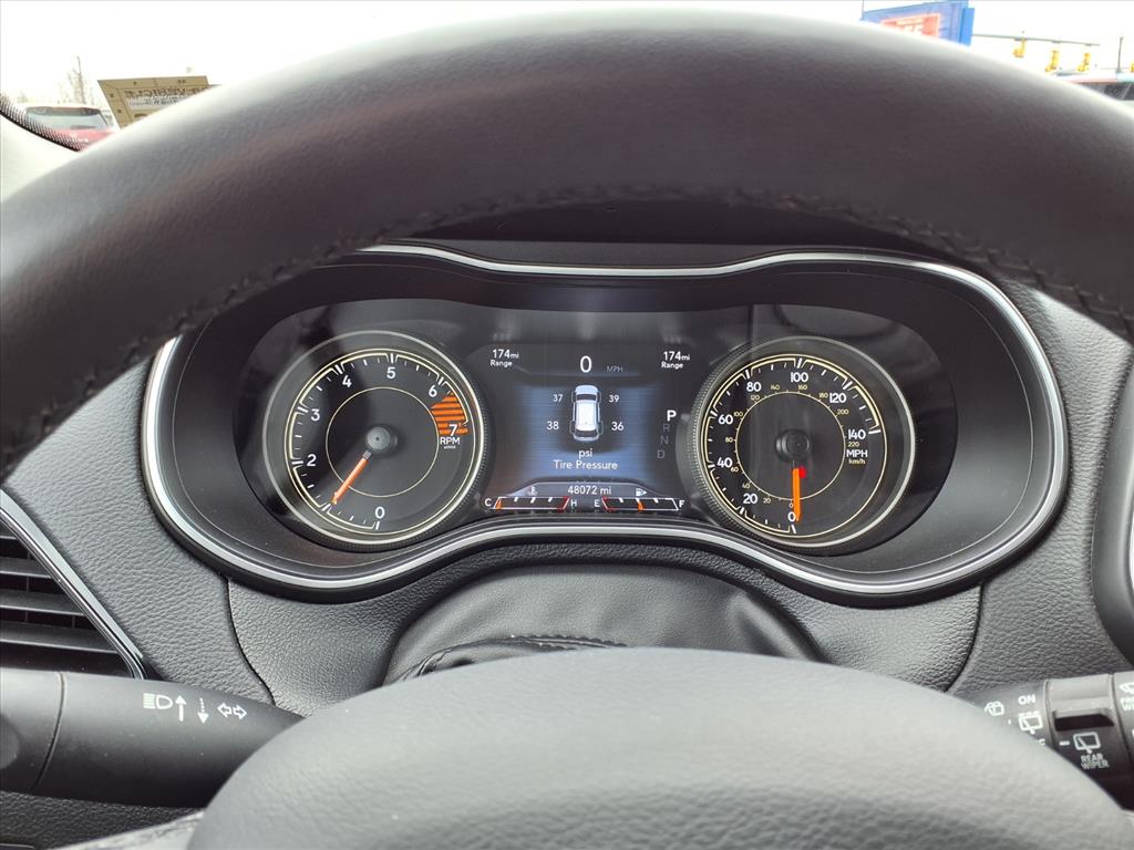 used 2023 Jeep Cherokee car, priced at $25,995