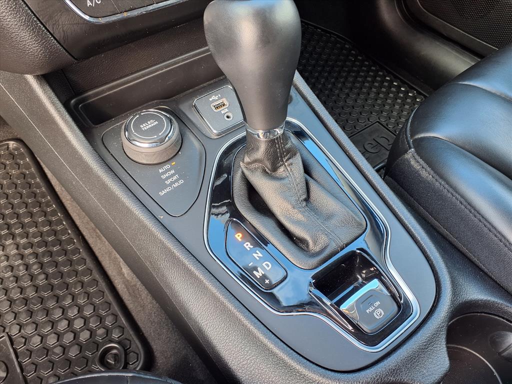 used 2020 Jeep Cherokee car, priced at $23,995