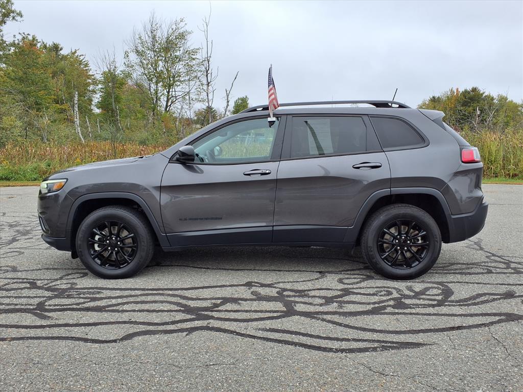 used 2023 Jeep Cherokee car, priced at $25,995