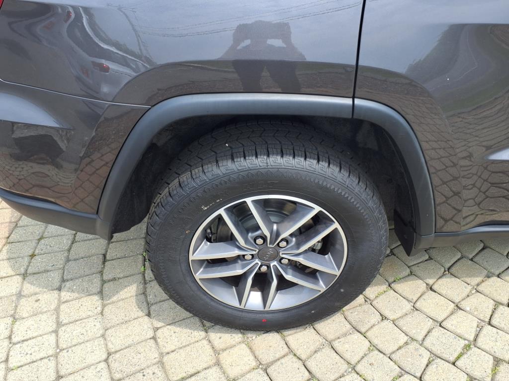 used 2021 Jeep Grand Cherokee car, priced at $29,995