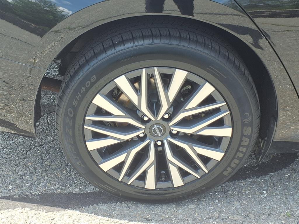 used 2023 Nissan Altima car, priced at $21,999