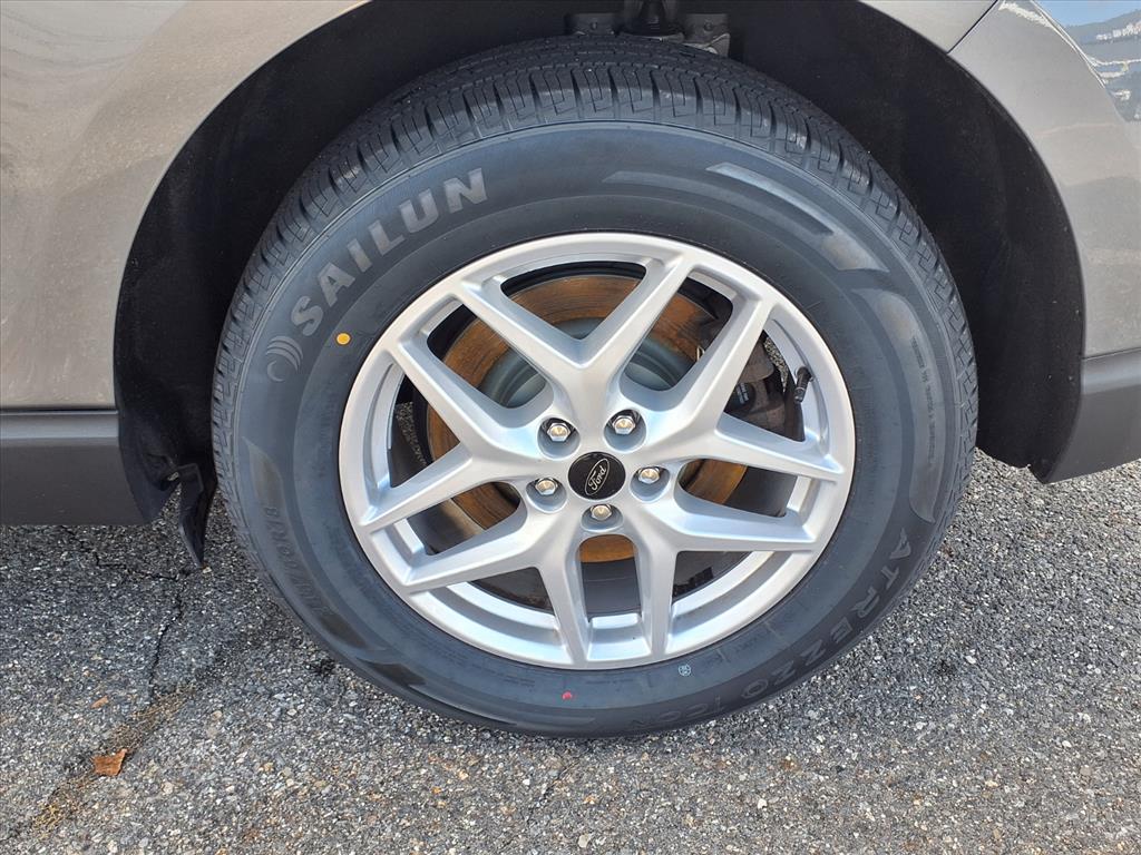 used 2023 Ford Edge car, priced at $24,999