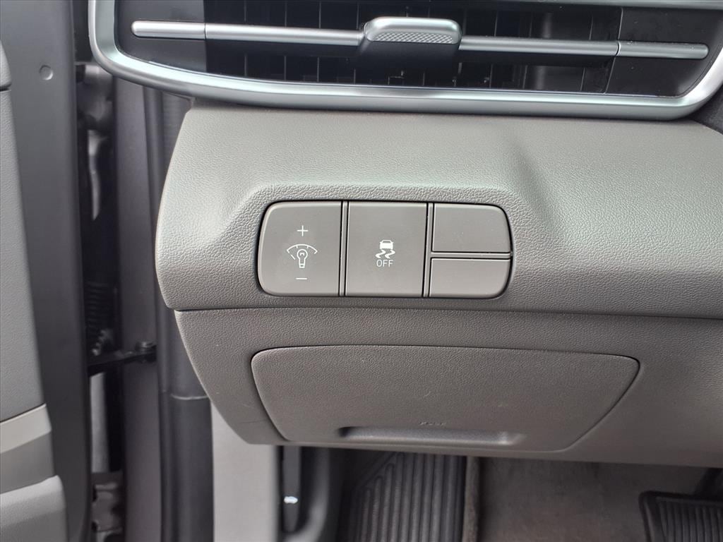 used 2024 Hyundai Elantra car, priced at $21,995