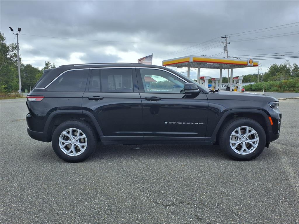 used 2023 Jeep Grand Cherokee car, priced at $32,995