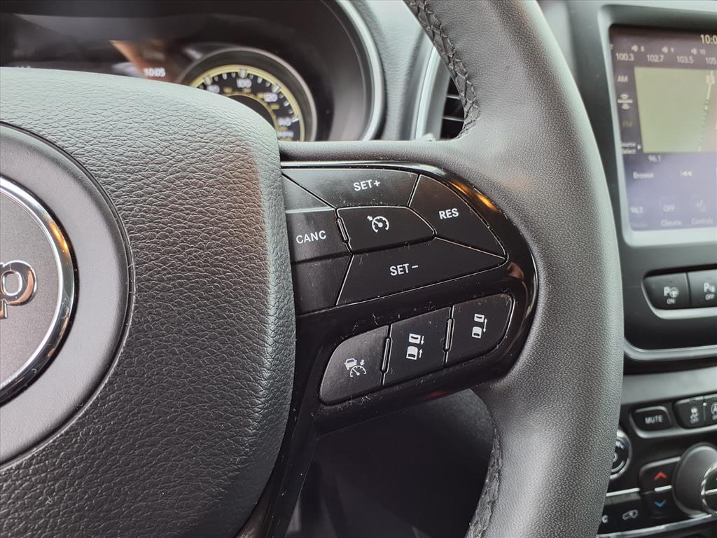 used 2023 Jeep Cherokee car, priced at $25,995
