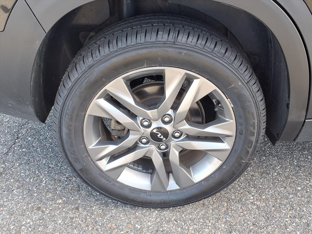 used 2023 Kia Seltos car, priced at $20,995