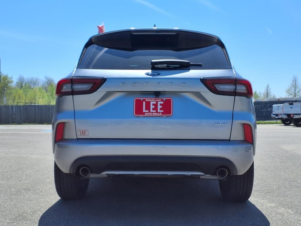 used 2023 Ford Escape car, priced at $25,999