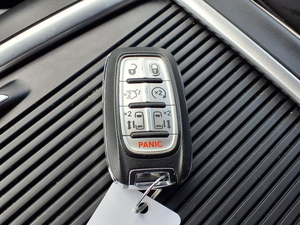 used 2023 Chrysler Pacifica car, priced at $26,995