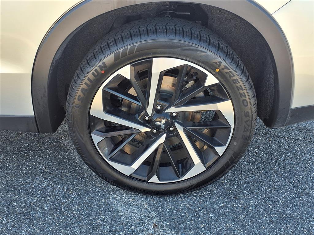 used 2024 Mitsubishi Outlander car, priced at $25,555