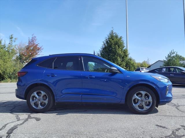 used 2023 Ford Escape car, priced at $25,999