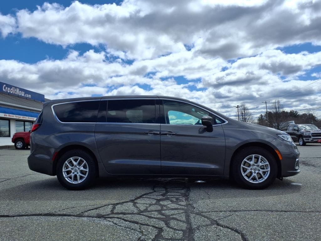used 2023 Chrysler Pacifica car, priced at $26,995