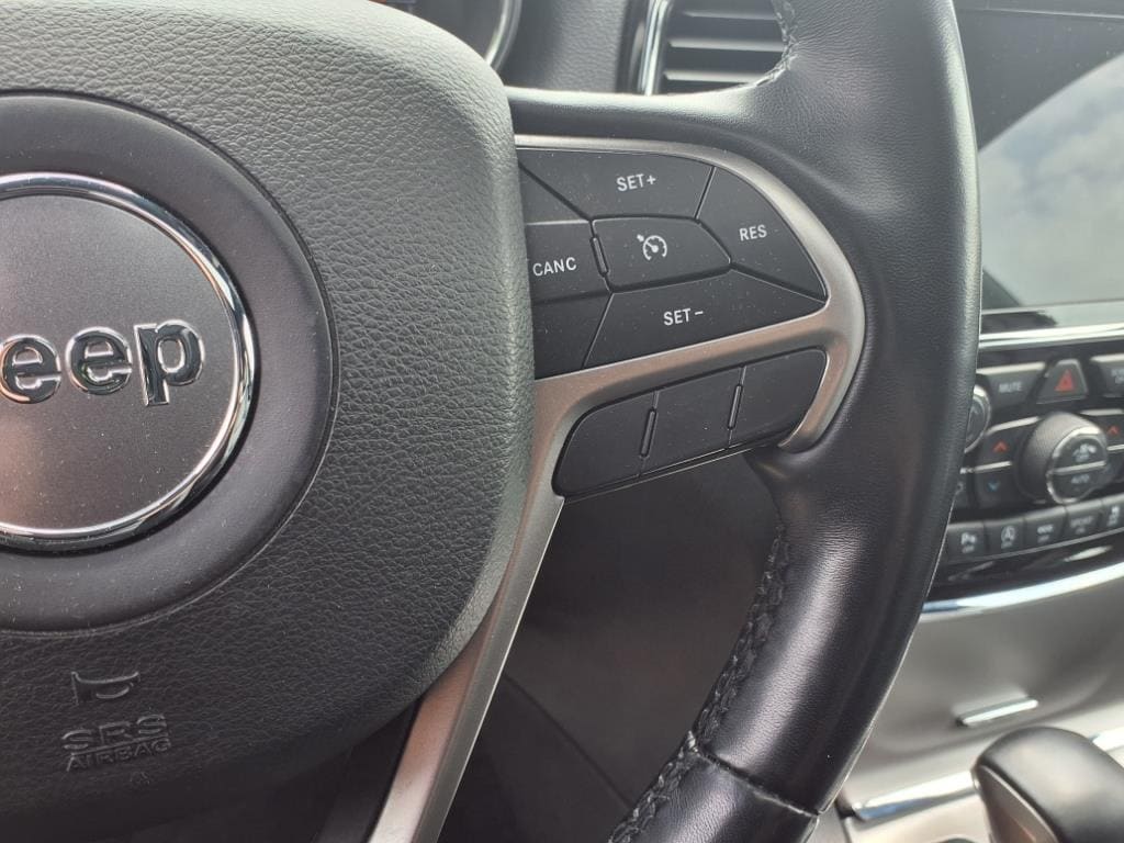used 2021 Jeep Grand Cherokee car, priced at $29,995