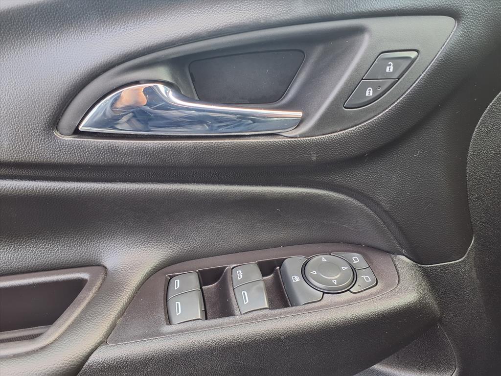 used 2020 Chevrolet Equinox car, priced at $22,995