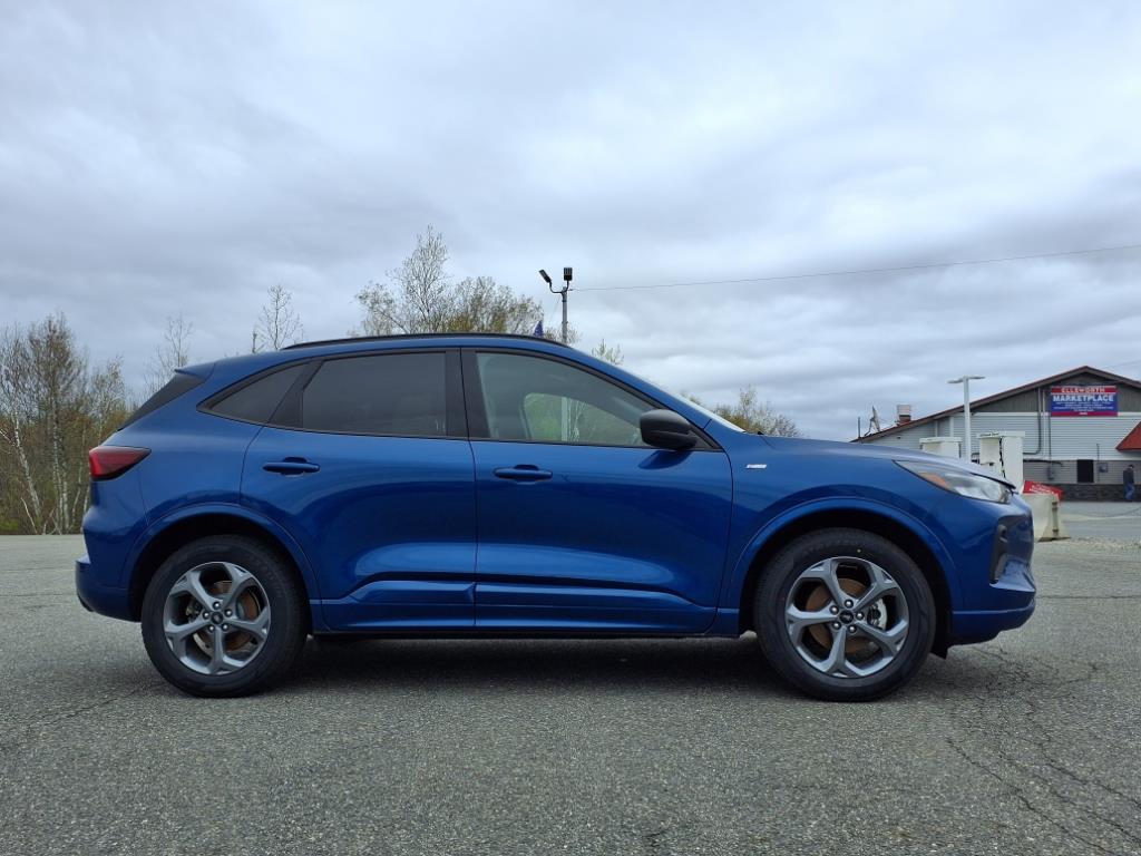 used 2023 Ford Escape car, priced at $26,555