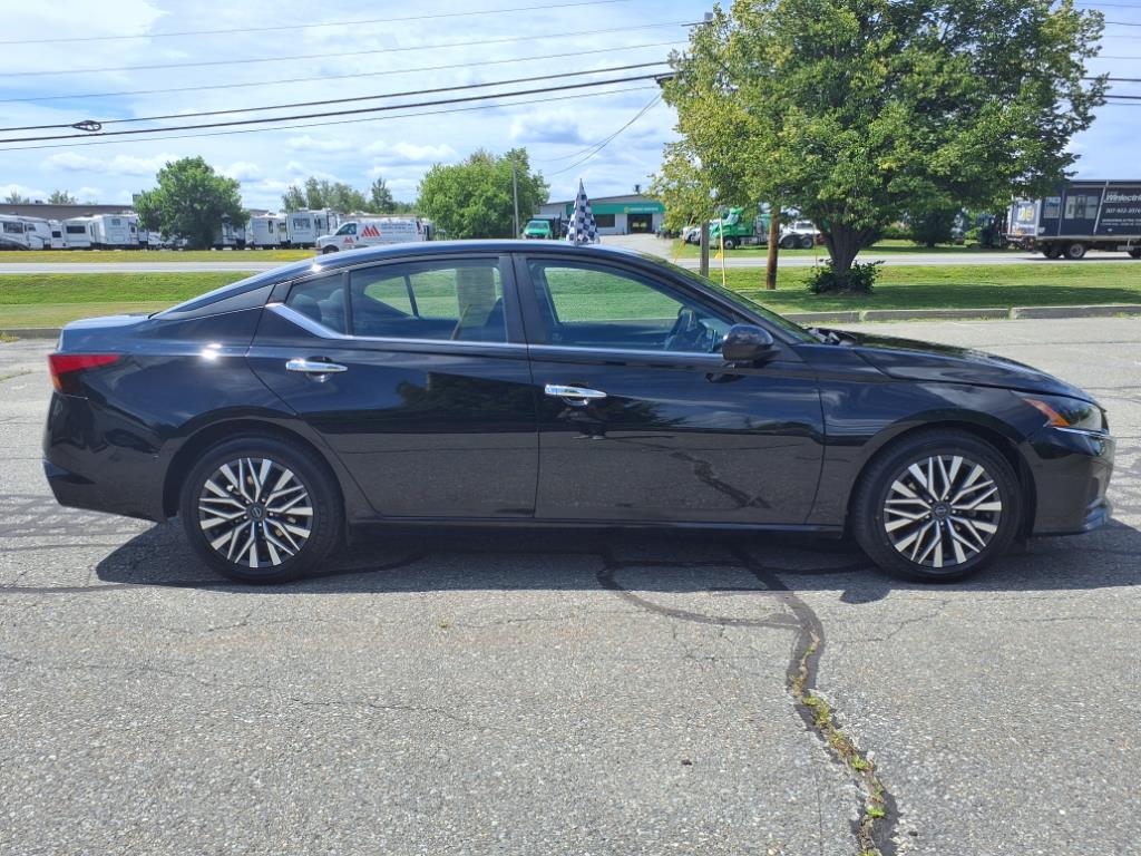 used 2023 Nissan Altima car, priced at $21,999
