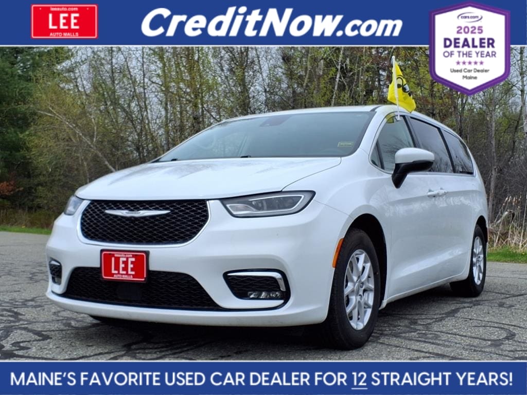used 2023 Chrysler Pacifica car, priced at $26,777