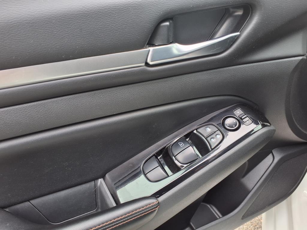 used 2024 Nissan Altima car, priced at $25,995