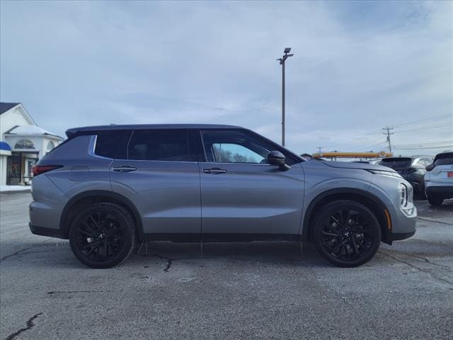 used 2023 Mitsubishi Outlander car, priced at $26,333