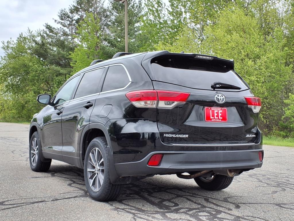 used 2019 Toyota Highlander car, priced at $27,777