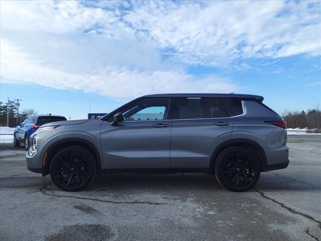 used 2023 Mitsubishi Outlander car, priced at $26,333