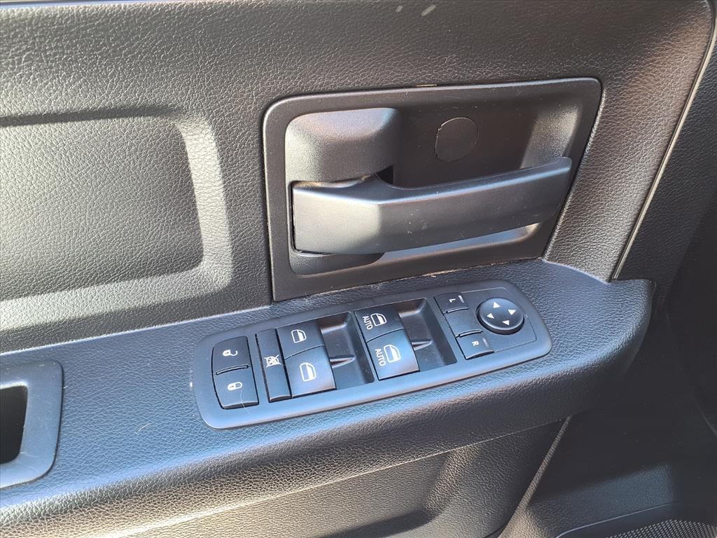 used 2021 Ram 1500 Classic car, priced at $27,777