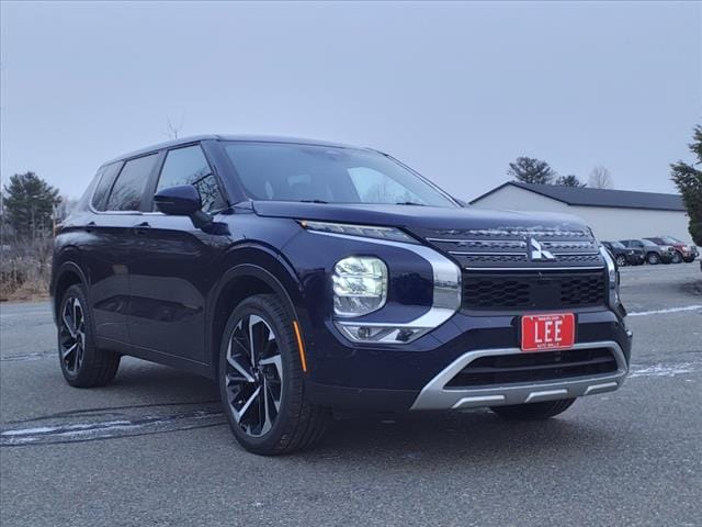 used 2023 Mitsubishi Outlander car, priced at $25,555