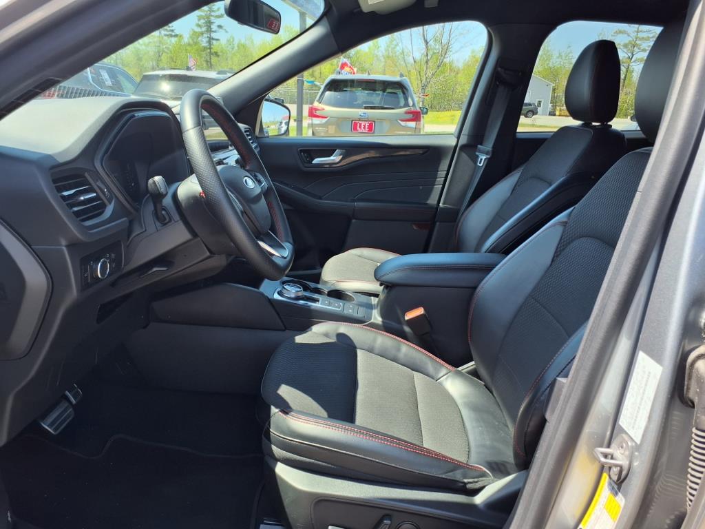 used 2023 Ford Escape car, priced at $25,999