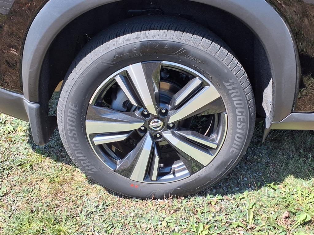 used 2021 Nissan Rogue car, priced at $29,777