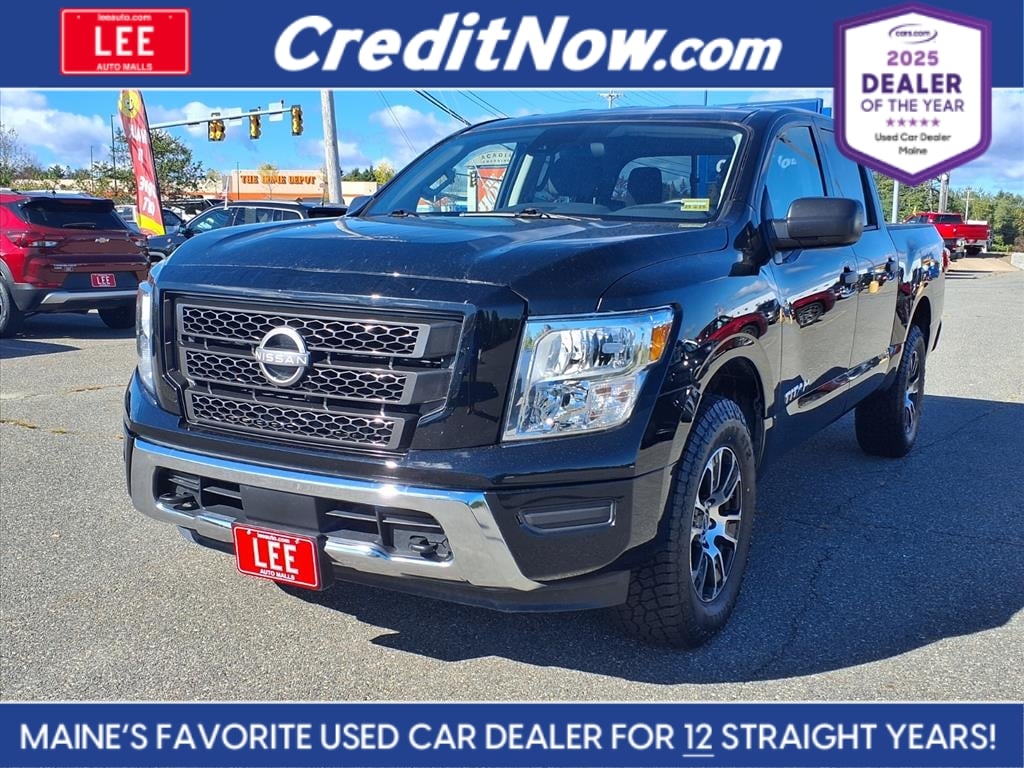 used 2023 Nissan Titan car, priced at $33,777