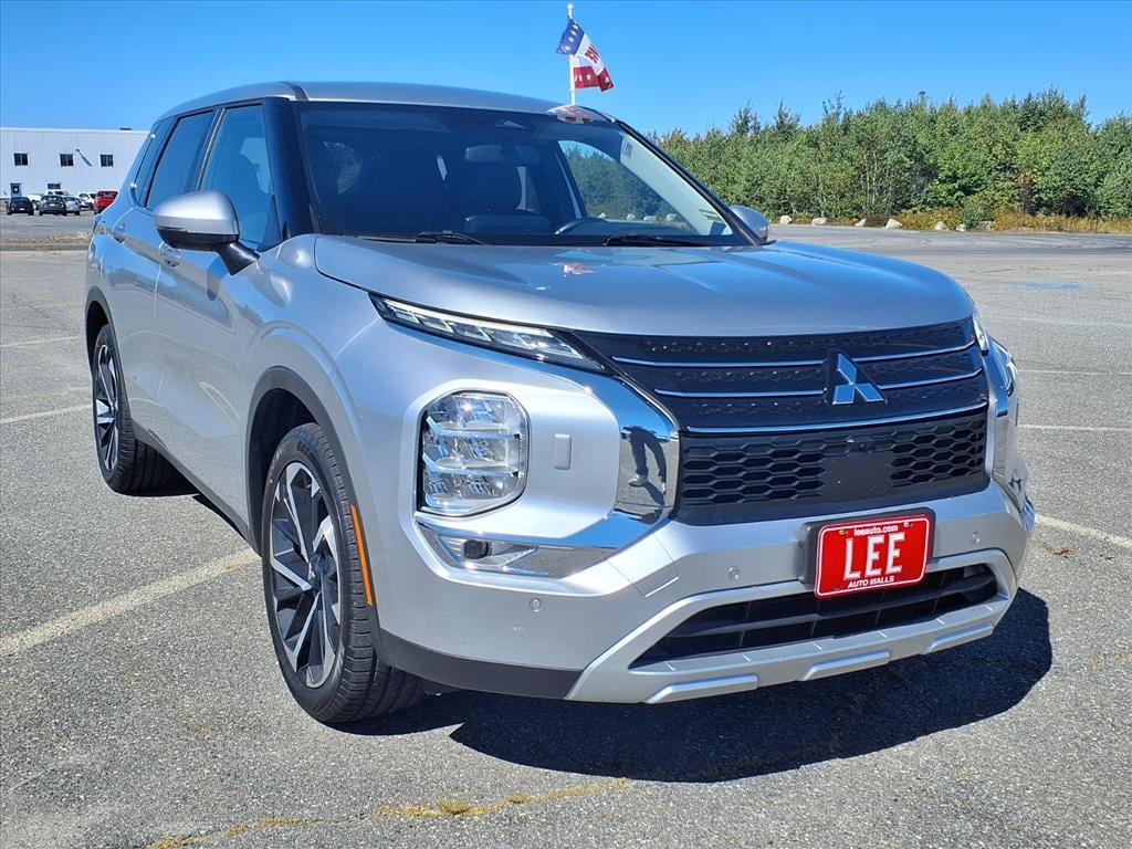 used 2024 Mitsubishi Outlander car, priced at $25,555