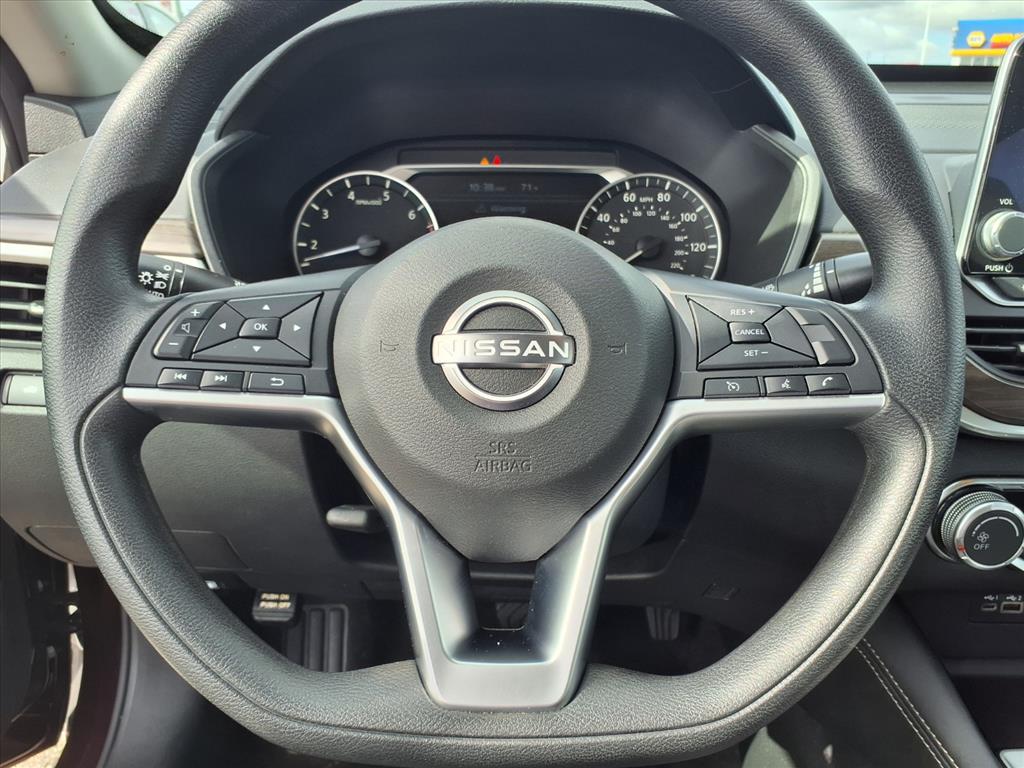 used 2023 Nissan Altima car, priced at $20,555