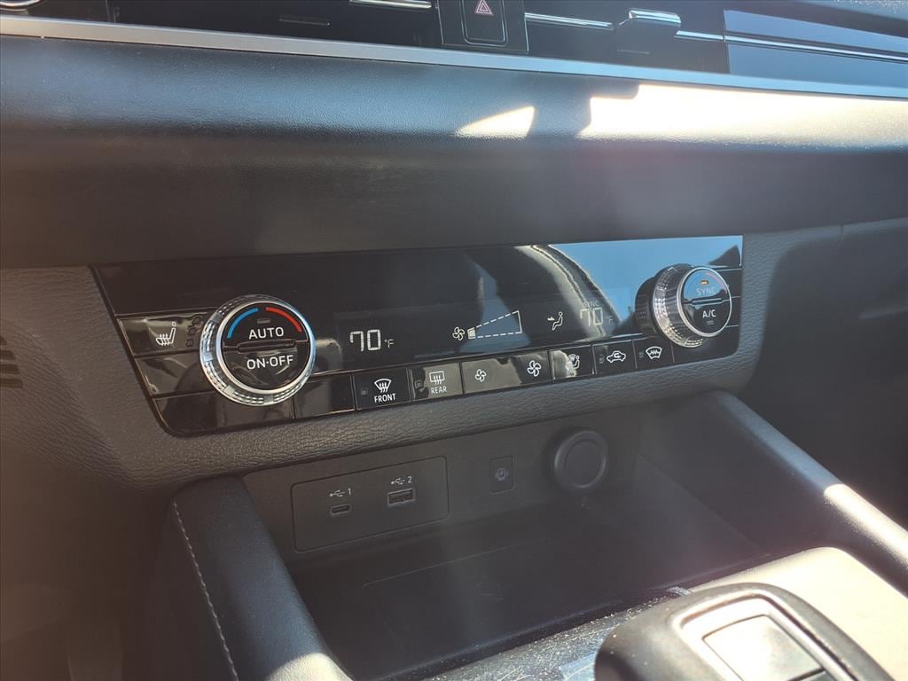 used 2024 Mitsubishi Outlander car, priced at $25,555