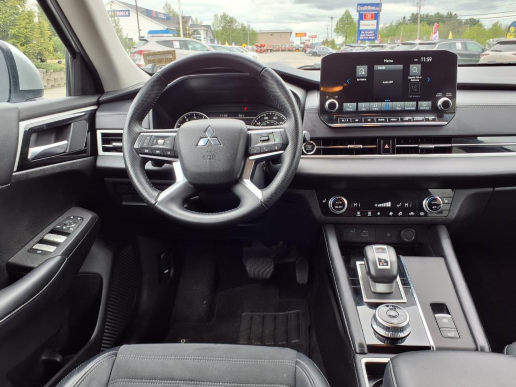 used 2024 Mitsubishi Outlander car, priced at $27,995