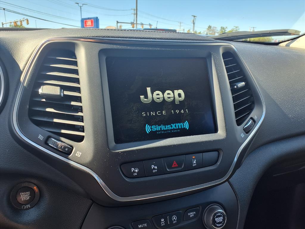 used 2023 Jeep Cherokee car, priced at $25,995