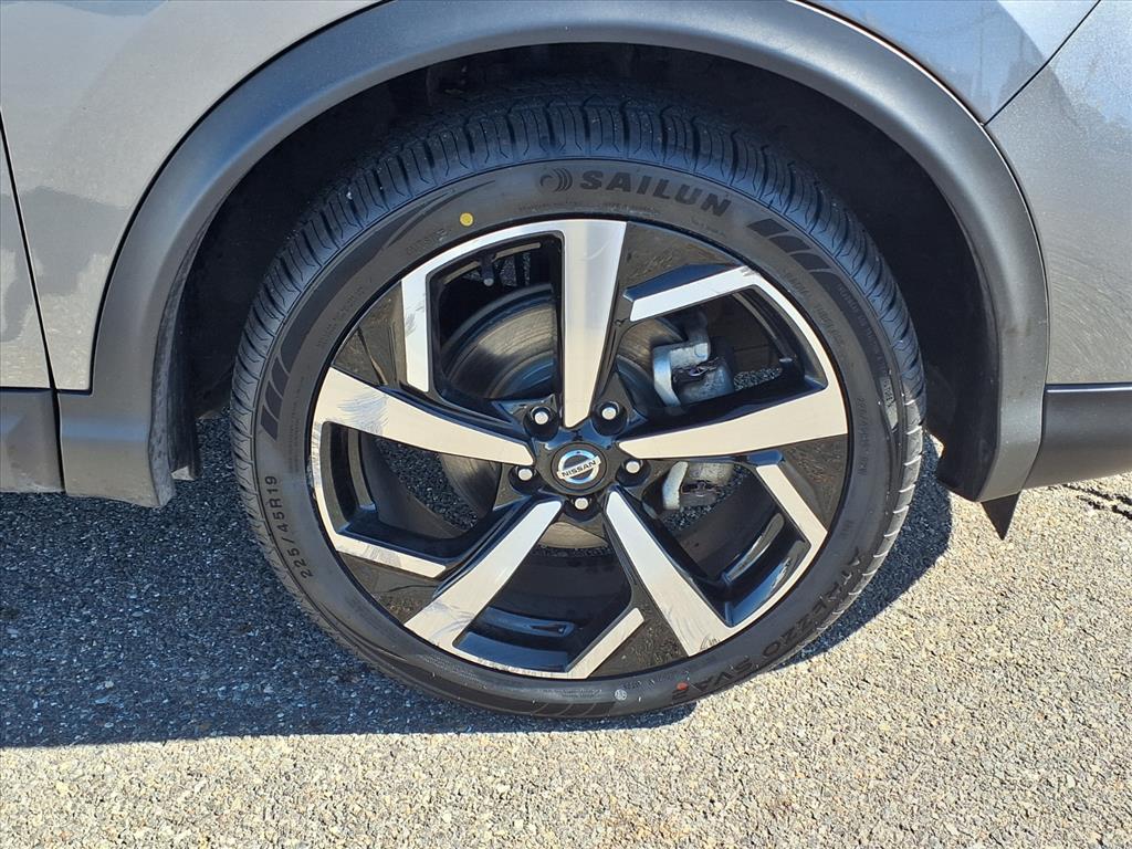 used 2022 Nissan Rogue Sport car, priced at $24,999