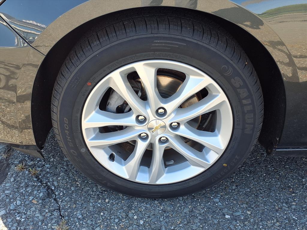 used 2018 Chevrolet Malibu car, priced at $16,995