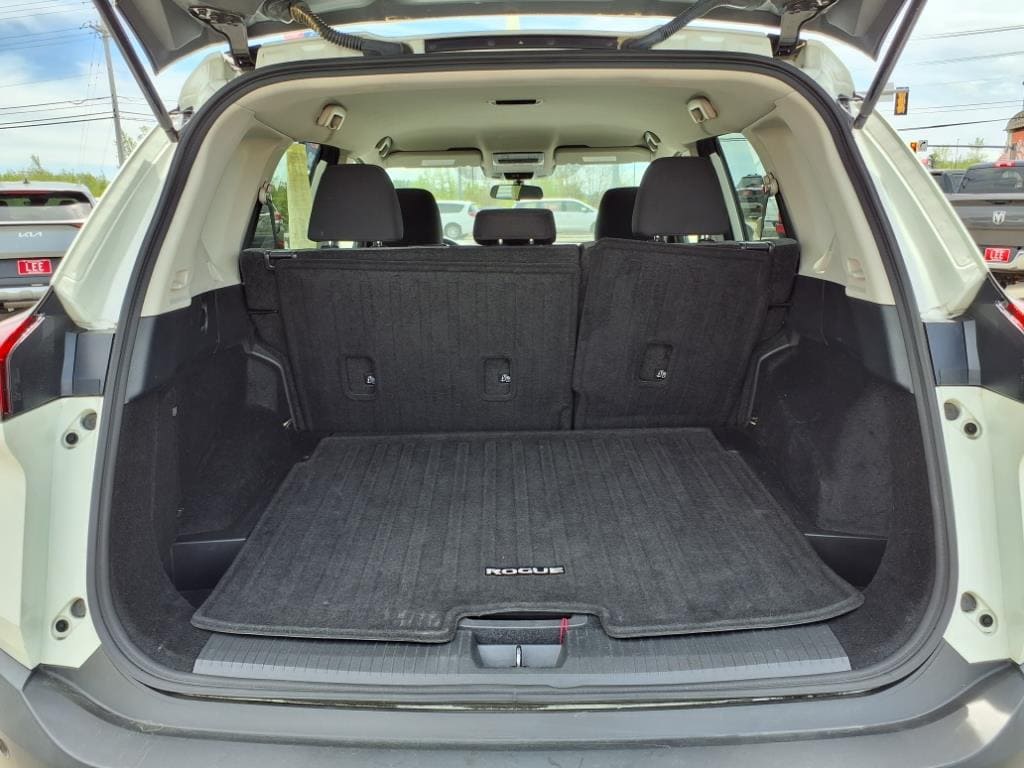 used 2021 Nissan Rogue car, priced at $24,995