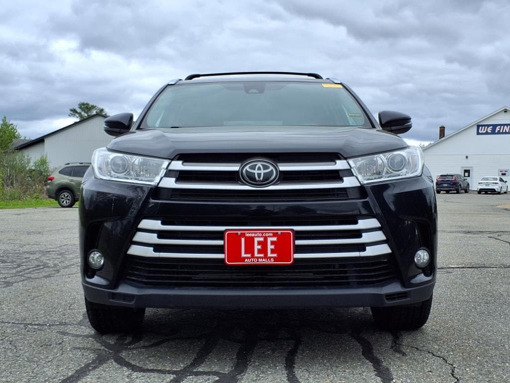 used 2019 Toyota Highlander car, priced at $27,777