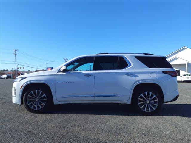 used 2023 Chevrolet Traverse car, priced at $38,555