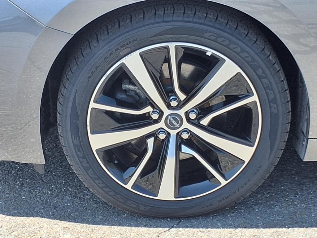 used 2023 Nissan Maxima car, priced at $26,444