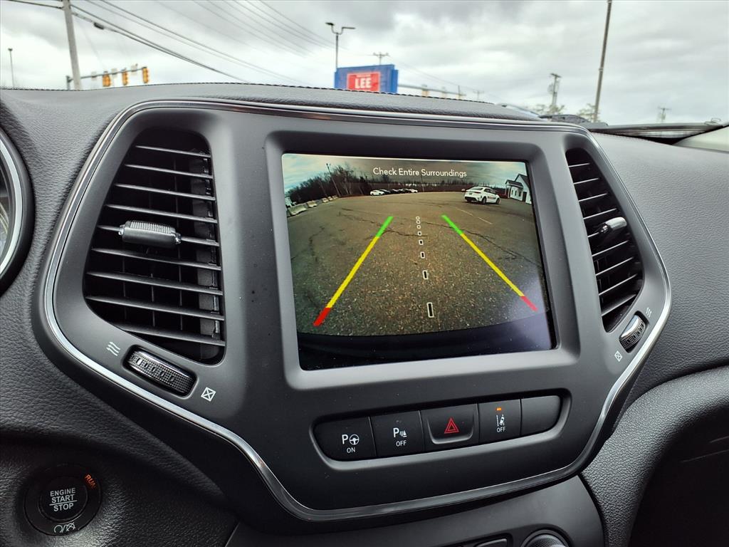 used 2023 Jeep Cherokee car, priced at $25,995